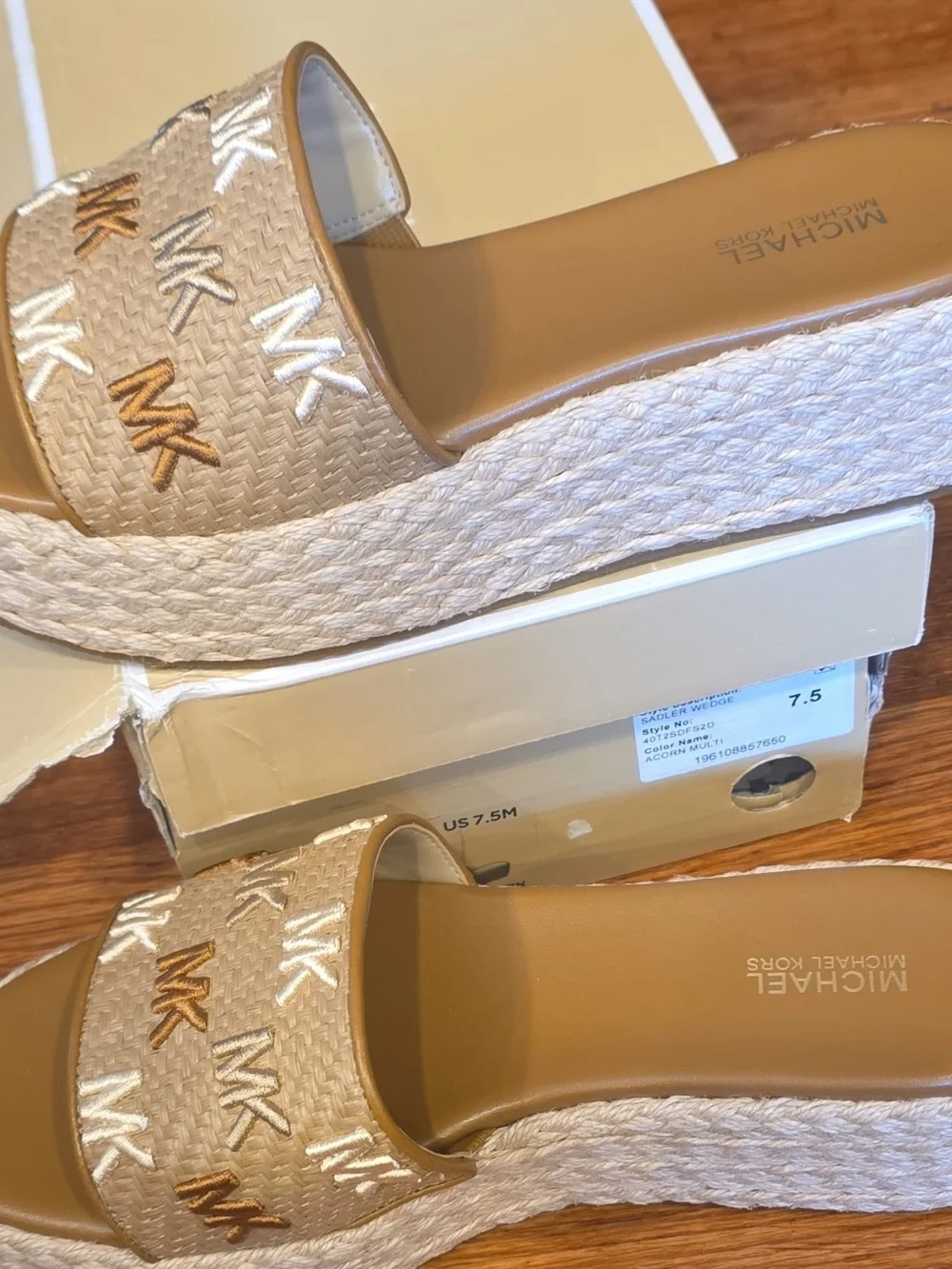 size 7.5 Michael kors sandals women’s